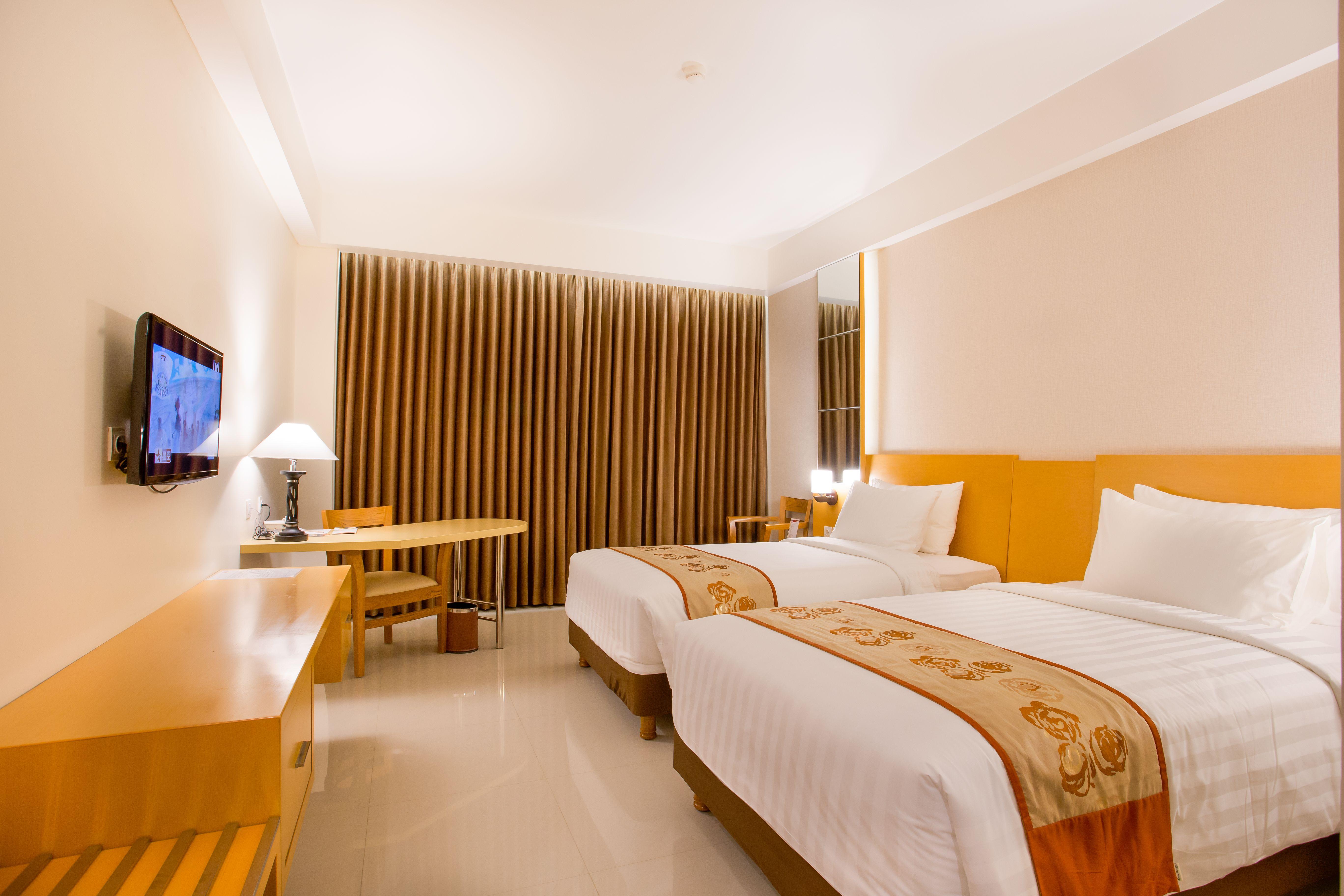 Golden Palace Hotel Lombok Mataram Exterior foto