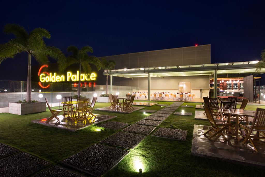 Golden Palace Hotel Lombok Mataram Exterior foto
