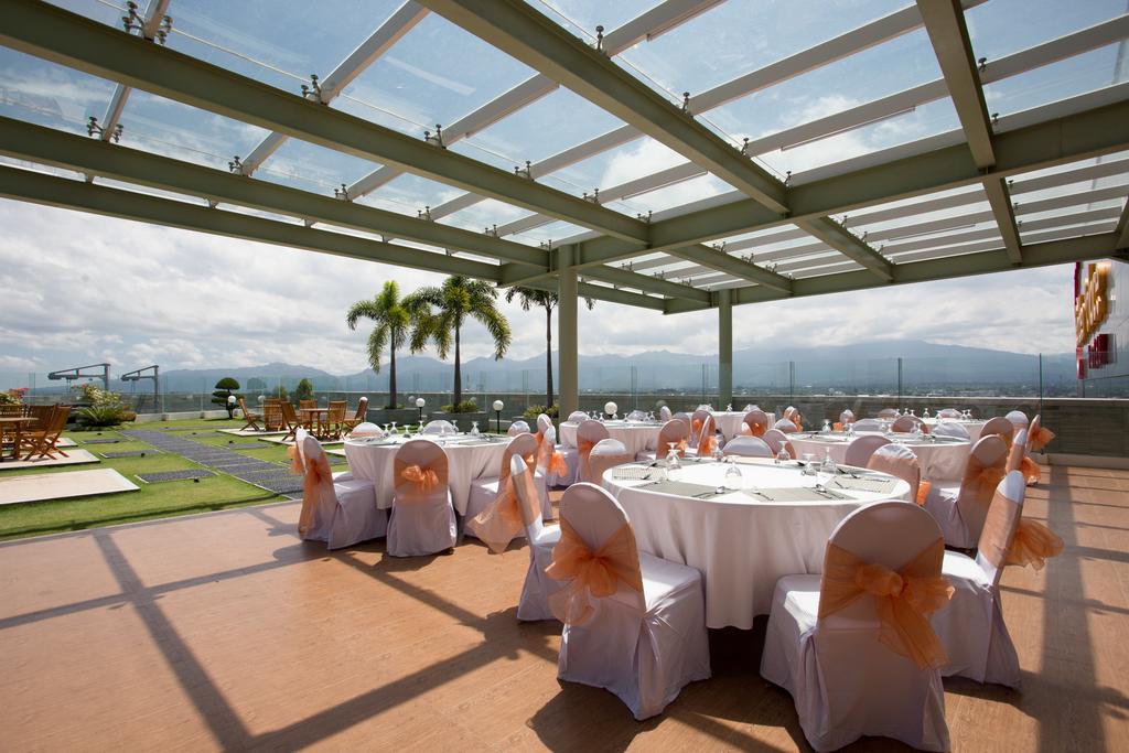 Golden Palace Hotel Lombok Mataram Exterior foto